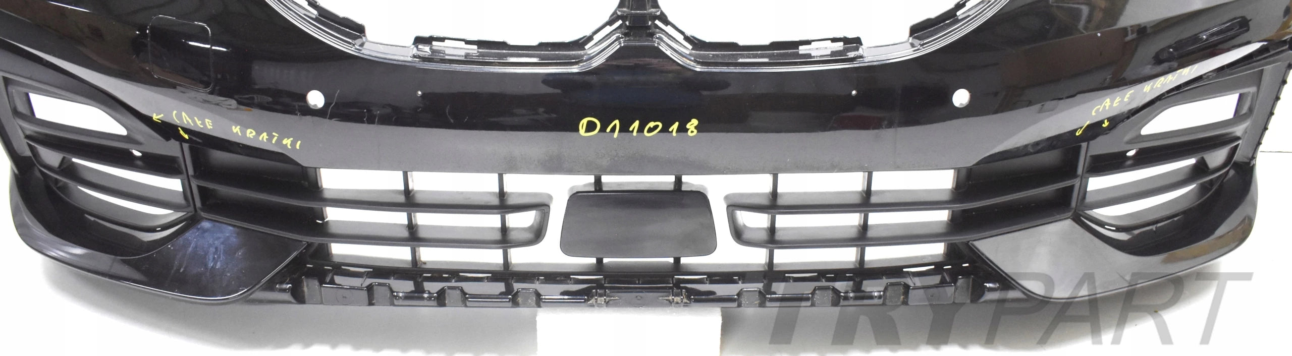BMW 1 F40 FRONT BUMPER ORG + GRILLES