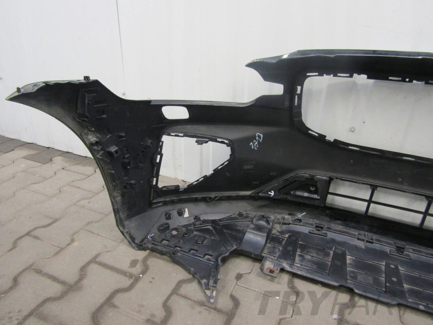 Front Bumper Volvo V60 S60 III R Design 18-
