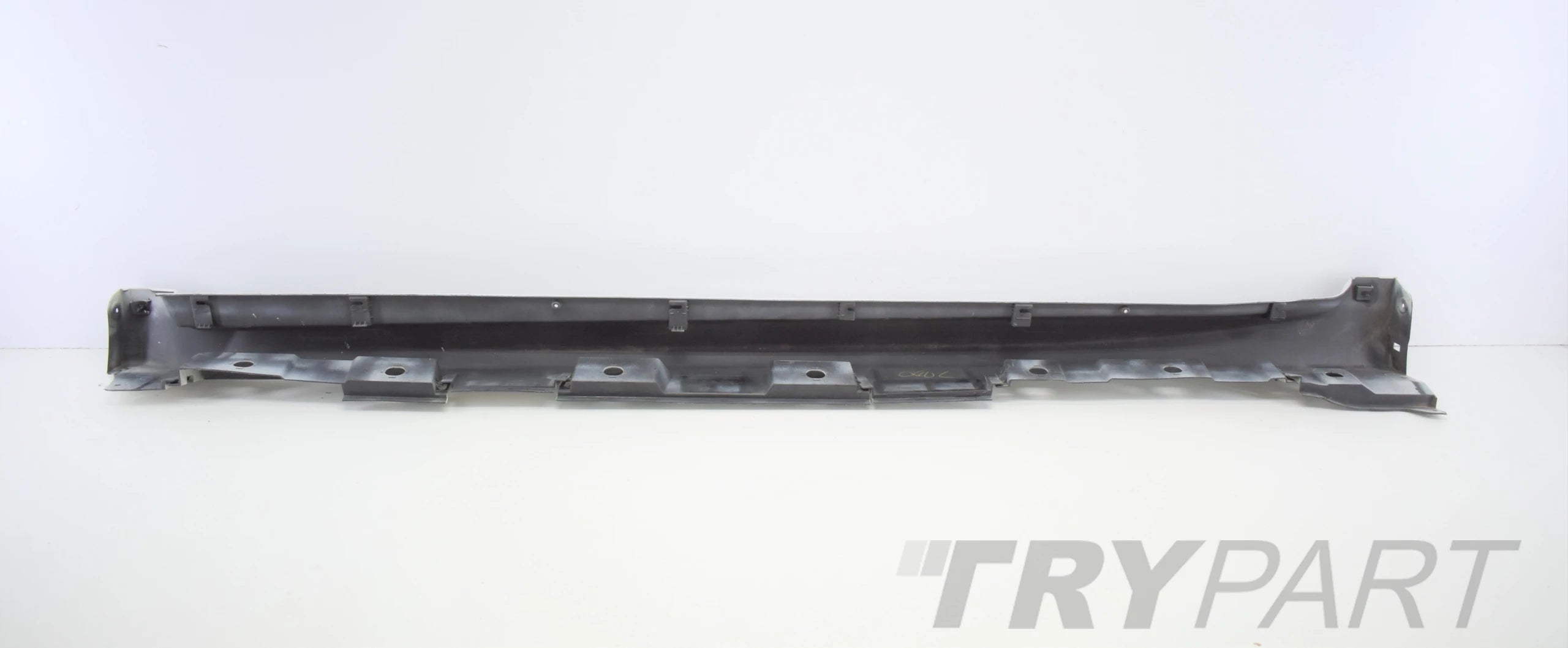 TOYOTA AVENSIS T27 RIGHT SILL MOULDING ORG
