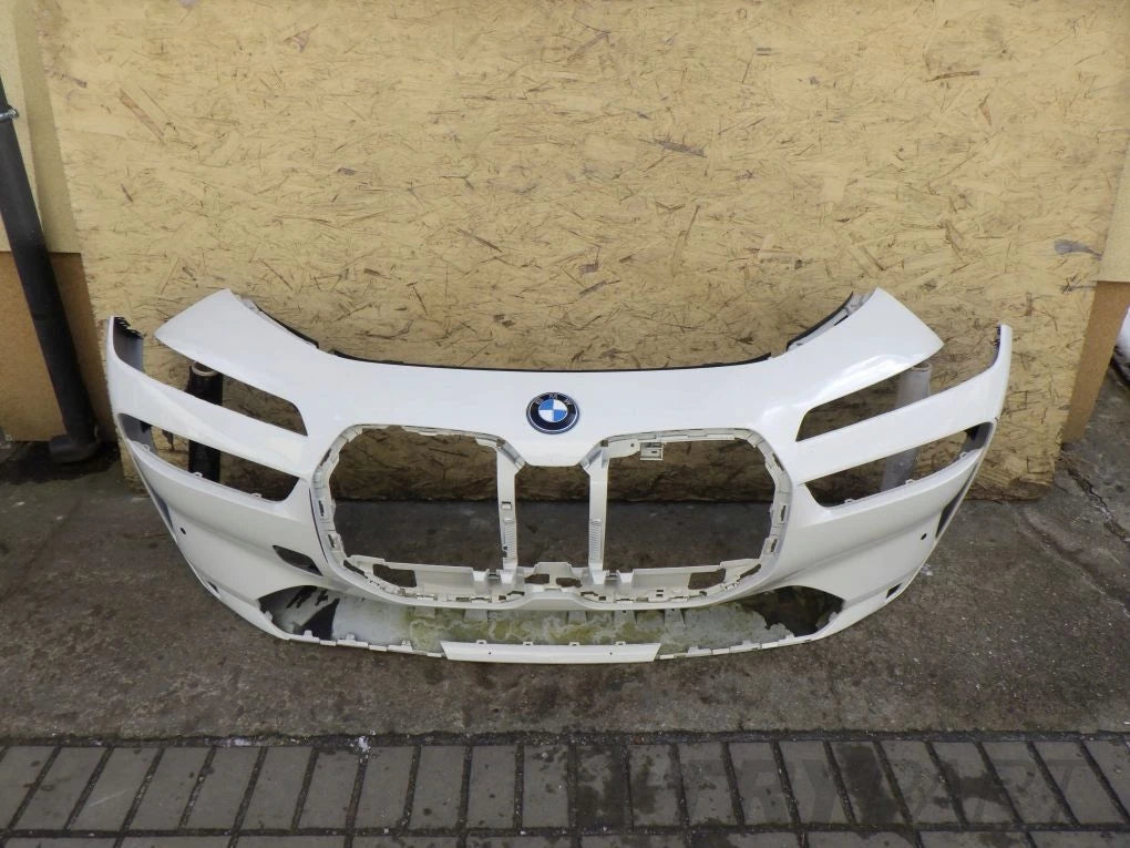 BMW 7 I7 G70 2022- Front Bumper