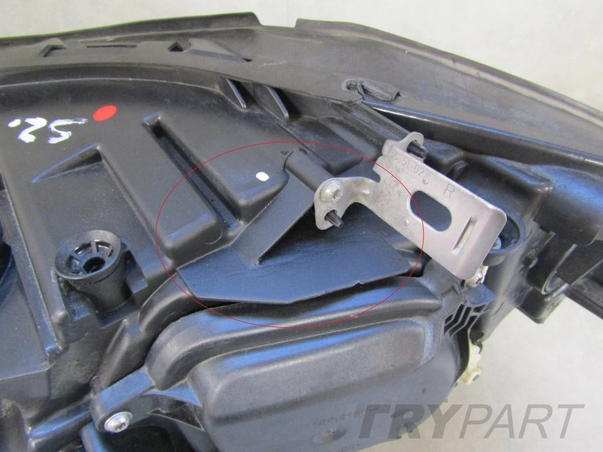 Front Headlight BMW 5 F10 F11 LIFT LCI XENON NON-SWIVELLING 13-17 RH 7317132