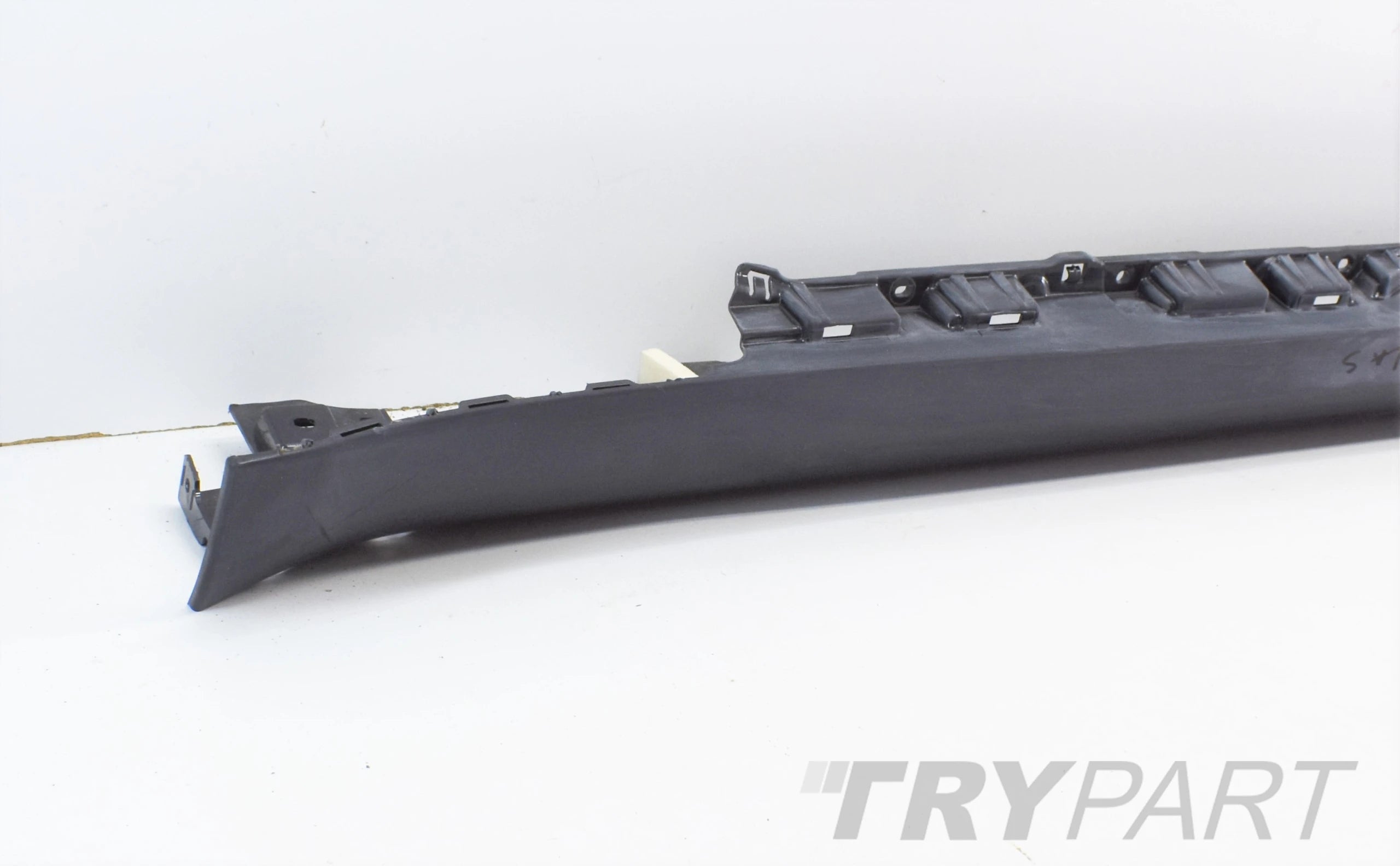 TESLA MODEL S RIGHT SILL MOULDING ORG
