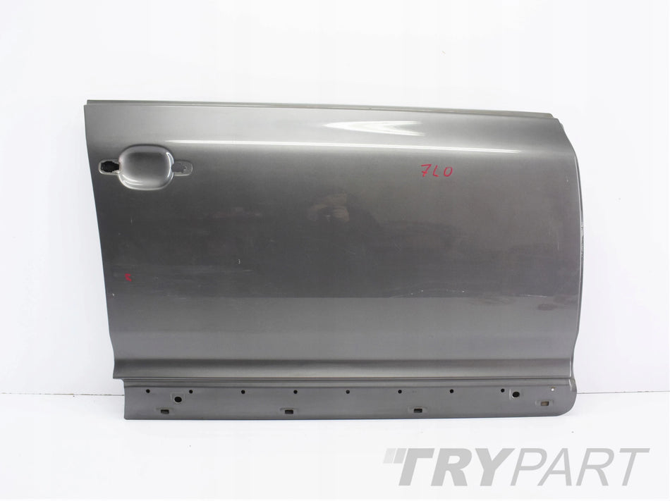 VW TOUAREG 7L0 Right Front Door OEM