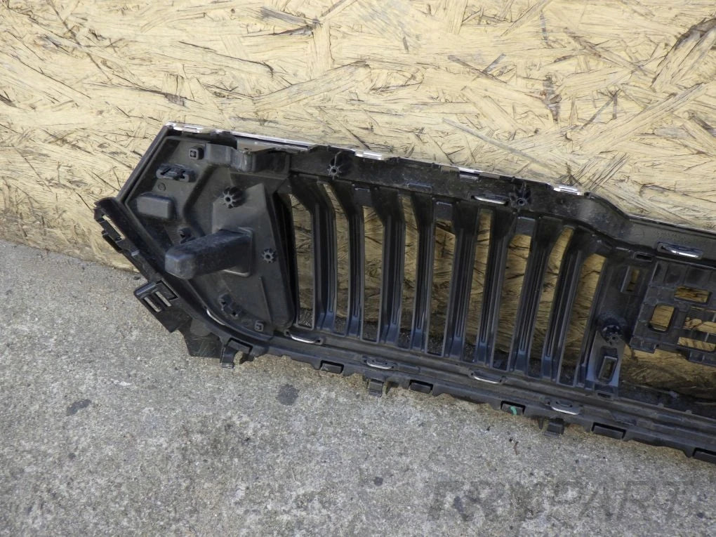 SKODA KODIAQ LIFT 565 21- Grille Emblem