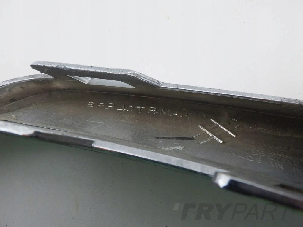 JEEP COMPASS 2017- FRONT BUMPER TRIM RIGHT