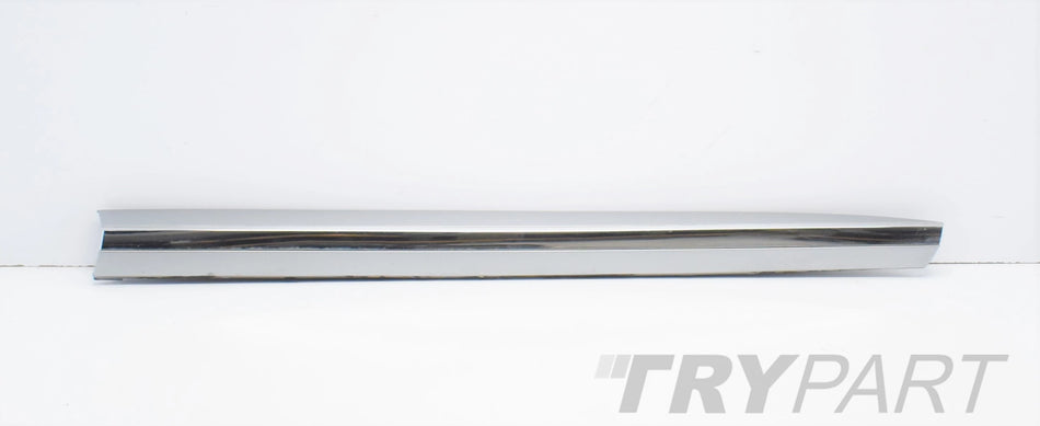 VW ARTEON 3G8 RIGHT FRONT DOOR TRIM CHROME ORG