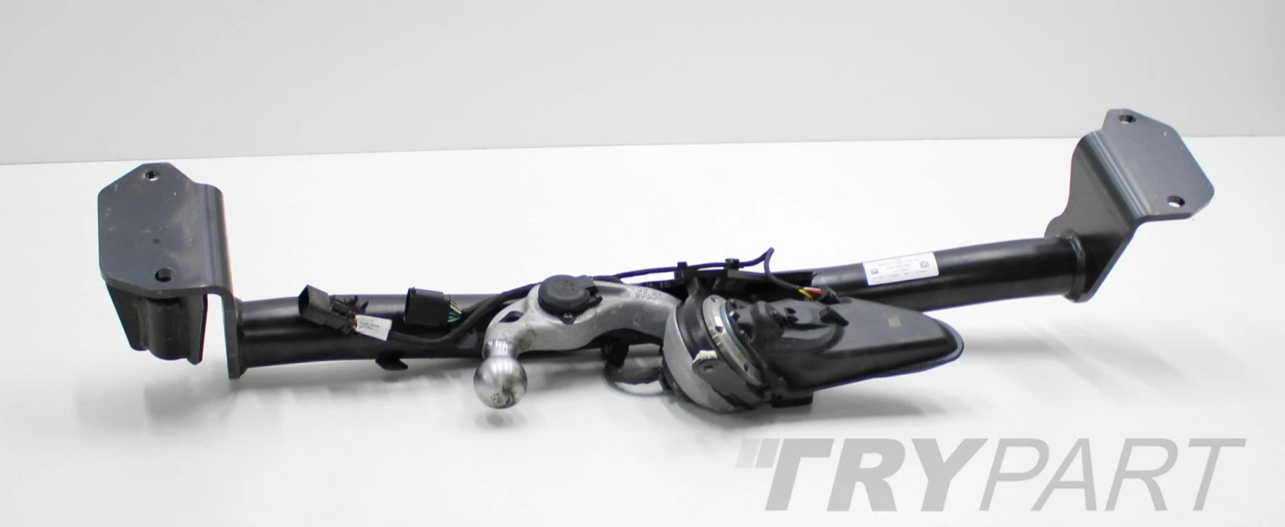 BMW II 2 ACTIVE TOURER U06 Electric Towing Hitch ORG 5A5FF05-02