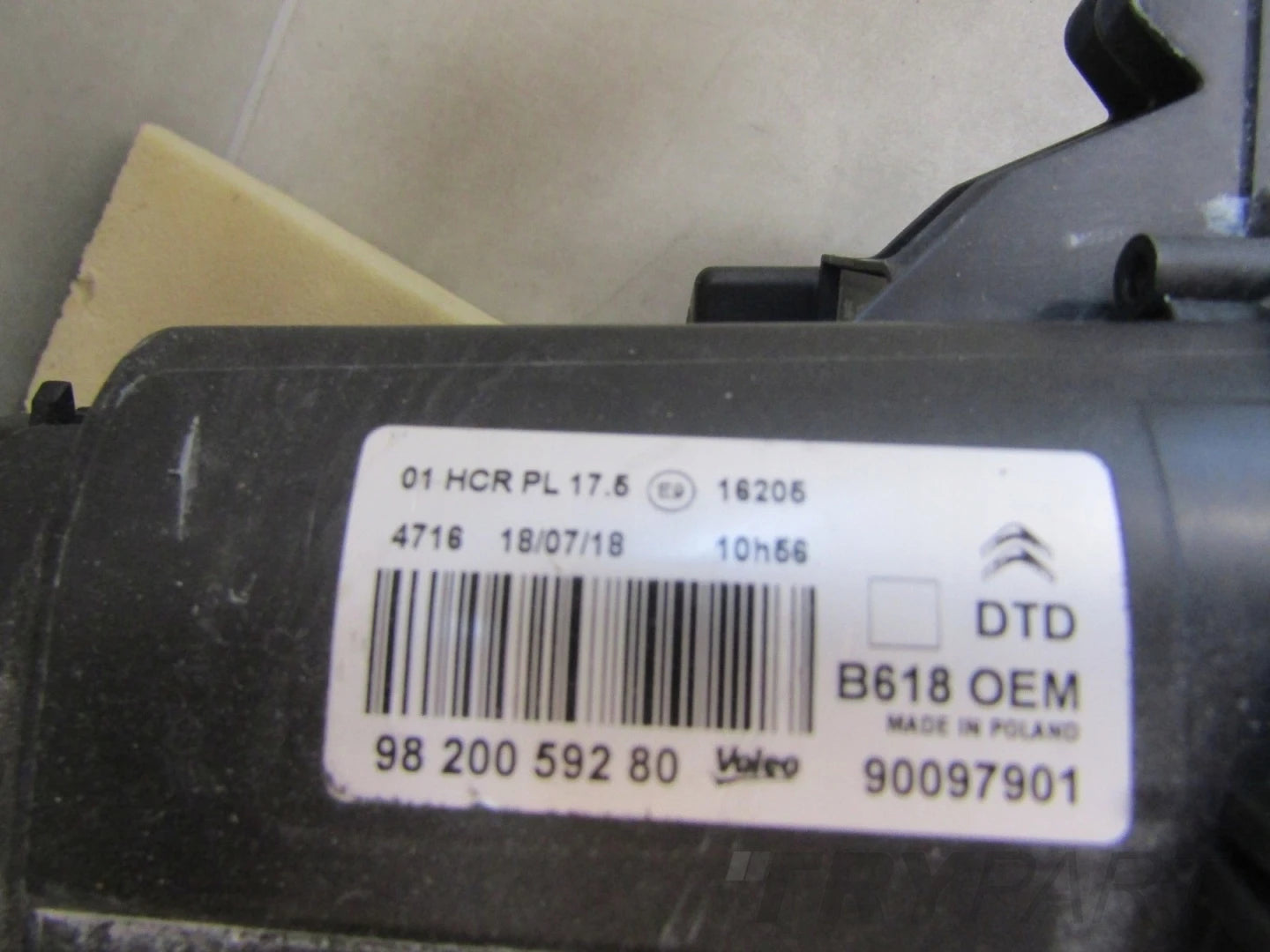 HEADLIGHT CITROEN C3 III REGULAR 16-20 RH RIGHT 9820059280