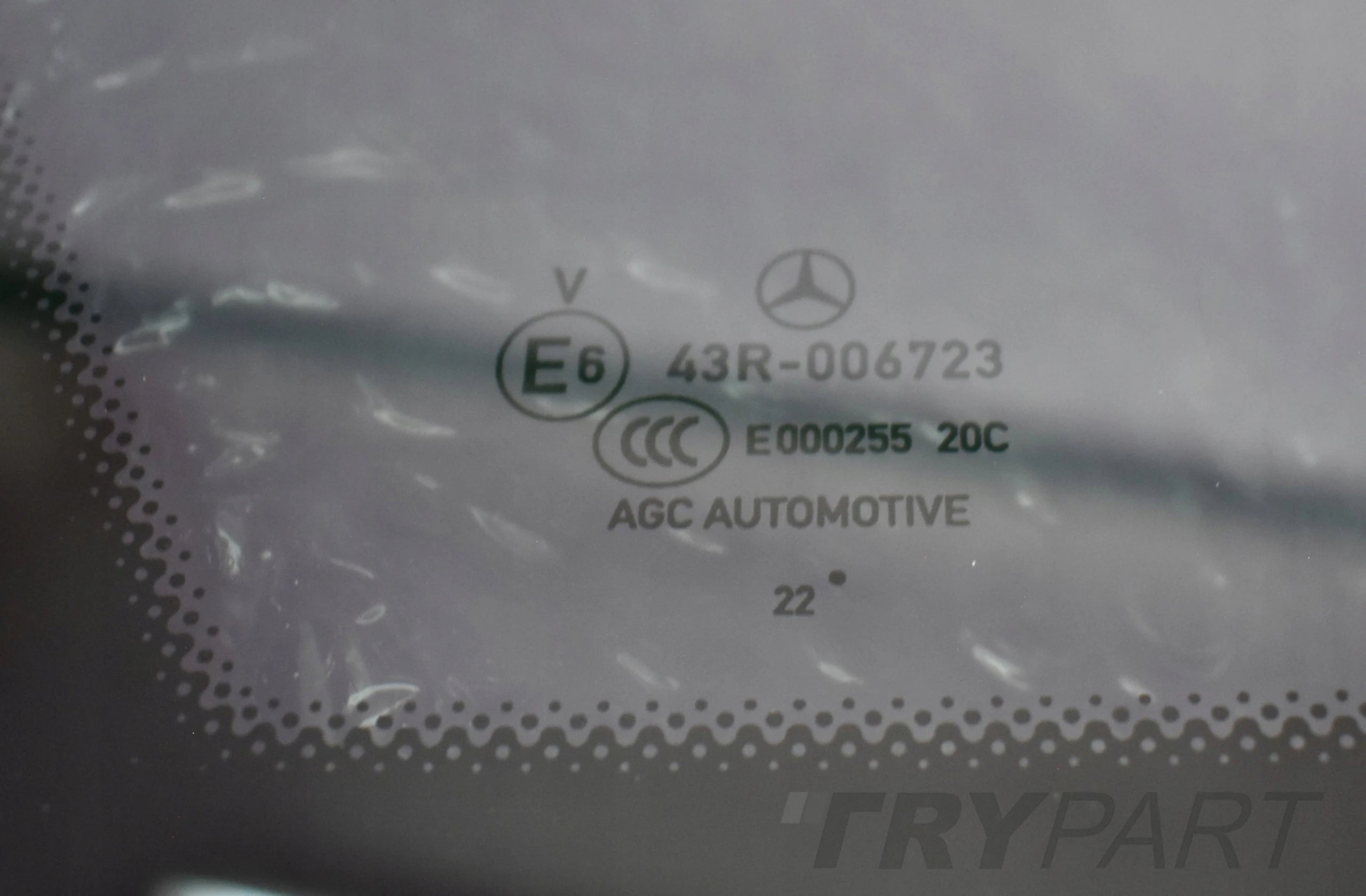MERCEDES W213 LEFT REAR BODY GLASS NEW