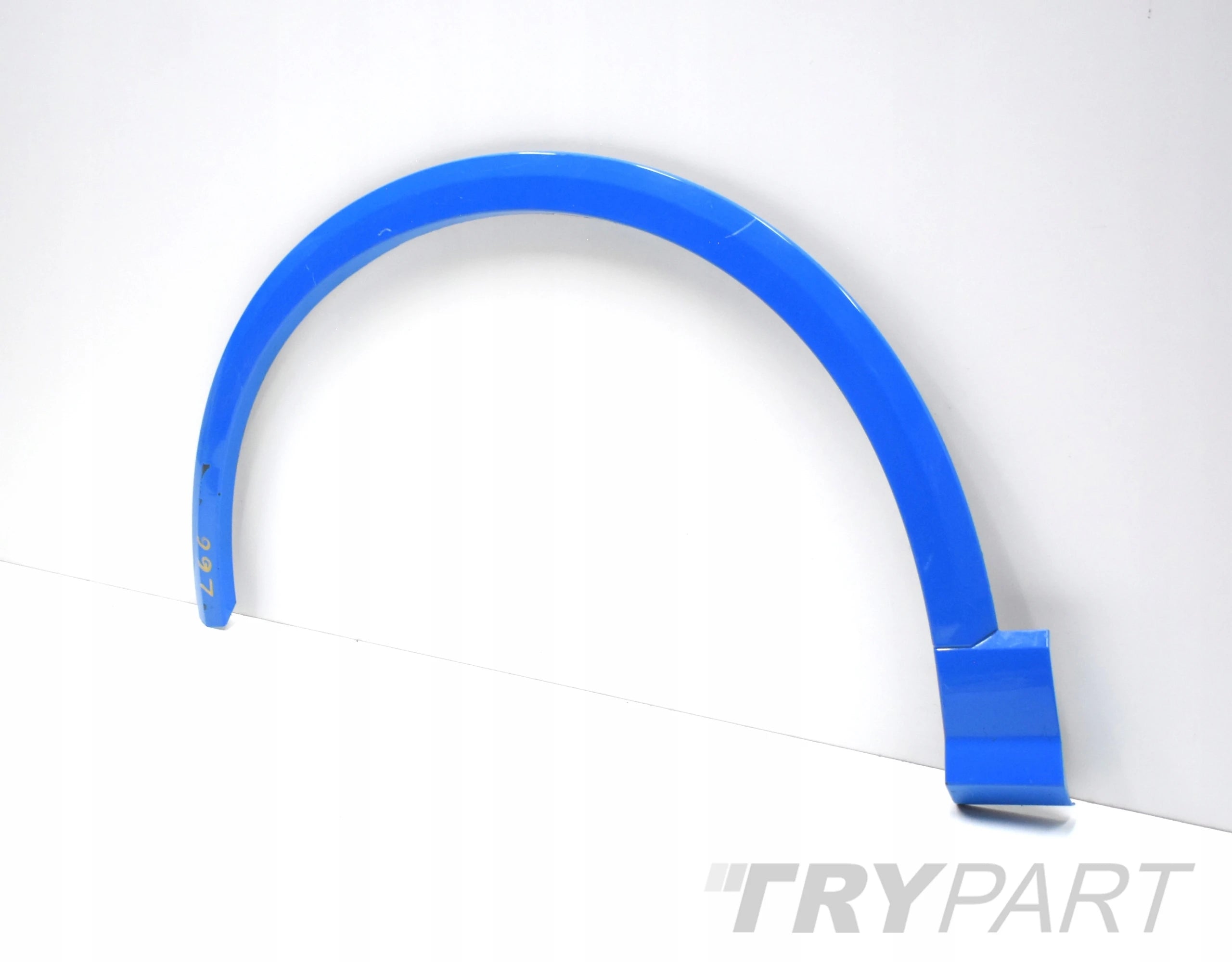 AUDI Q2 81A LEFT FRONT FENDER MOLDING ORG