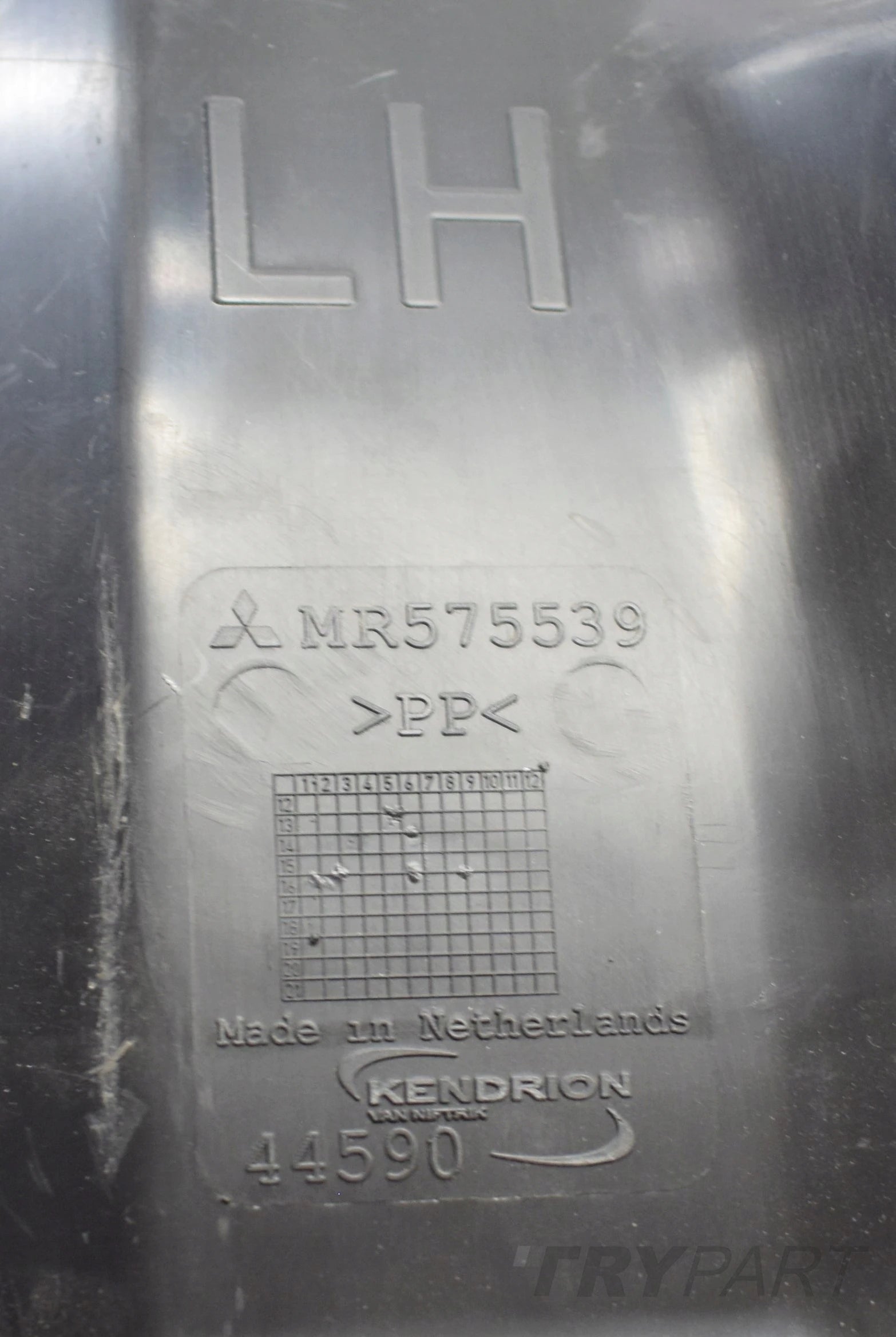 MITSUBISHI COLT VI FRONT LEFT FENDER ORG