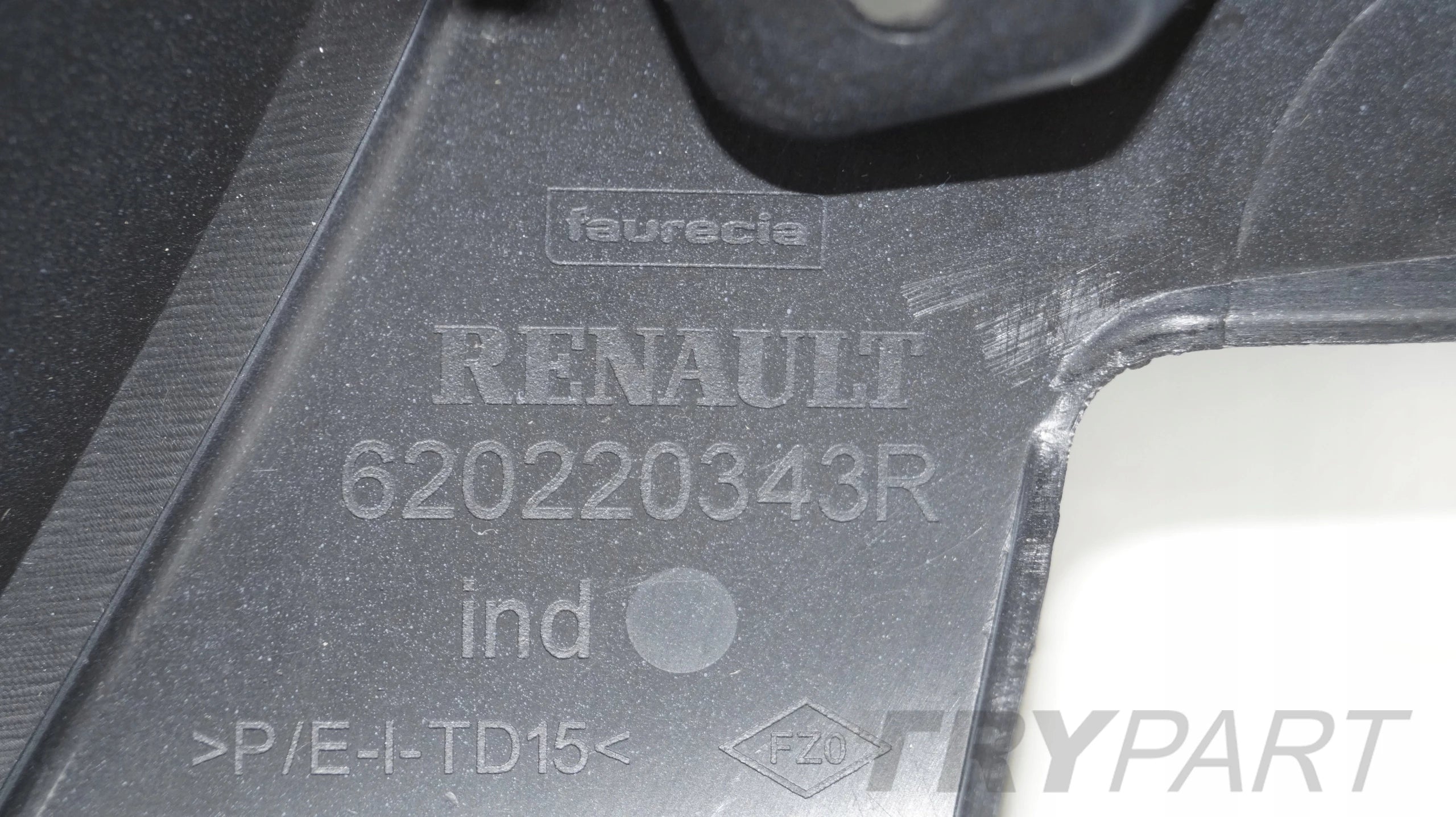 RENAULT KADJAR 15-18 FACTORY NEW FRONT BUMPER FRONT 4 PDC OE ORIGINAL