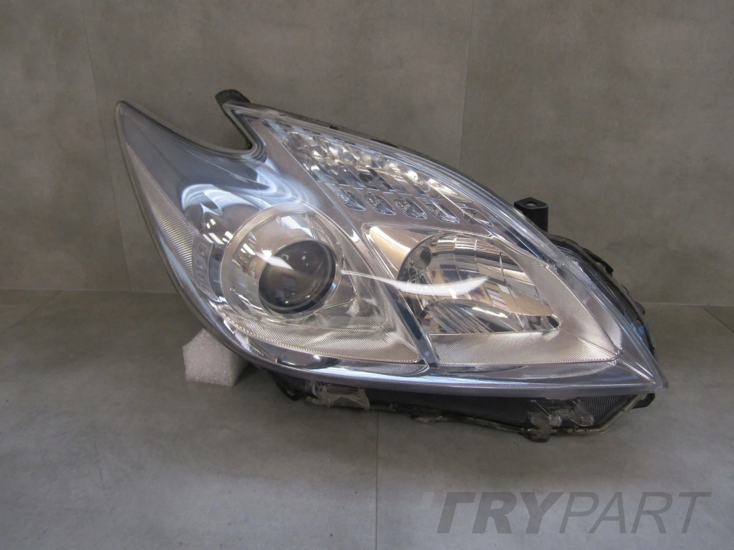 HEADLIGHT TOYOTA PRIUS III 3 REGULAR LENS 09- RH RIGHT
