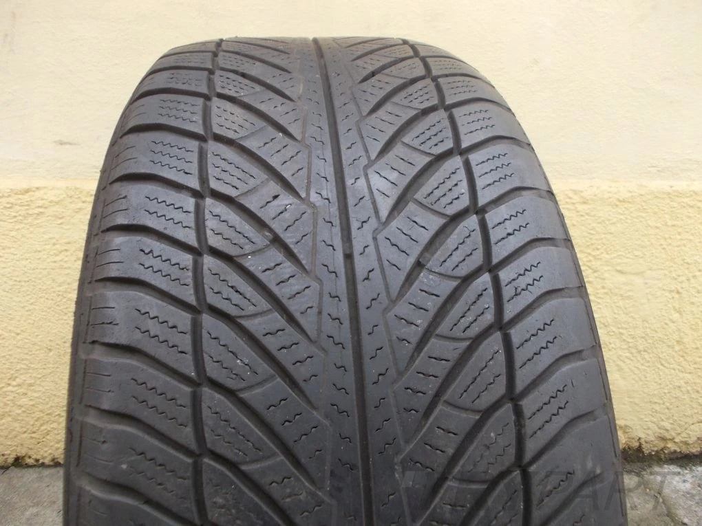 GOODYEAR ULTRA GRIP RUNFLAT RSC tires