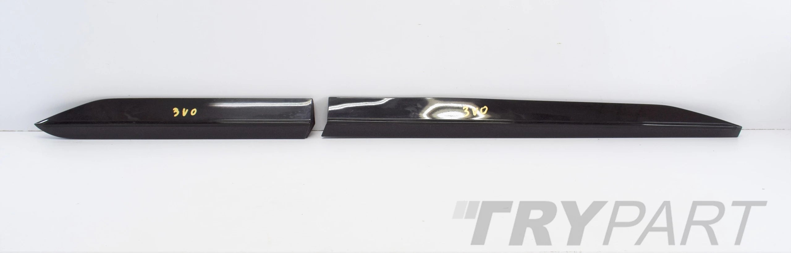 SUPERB III 3V RIGHT CHROME DOOR STRIP FRONT + REAR