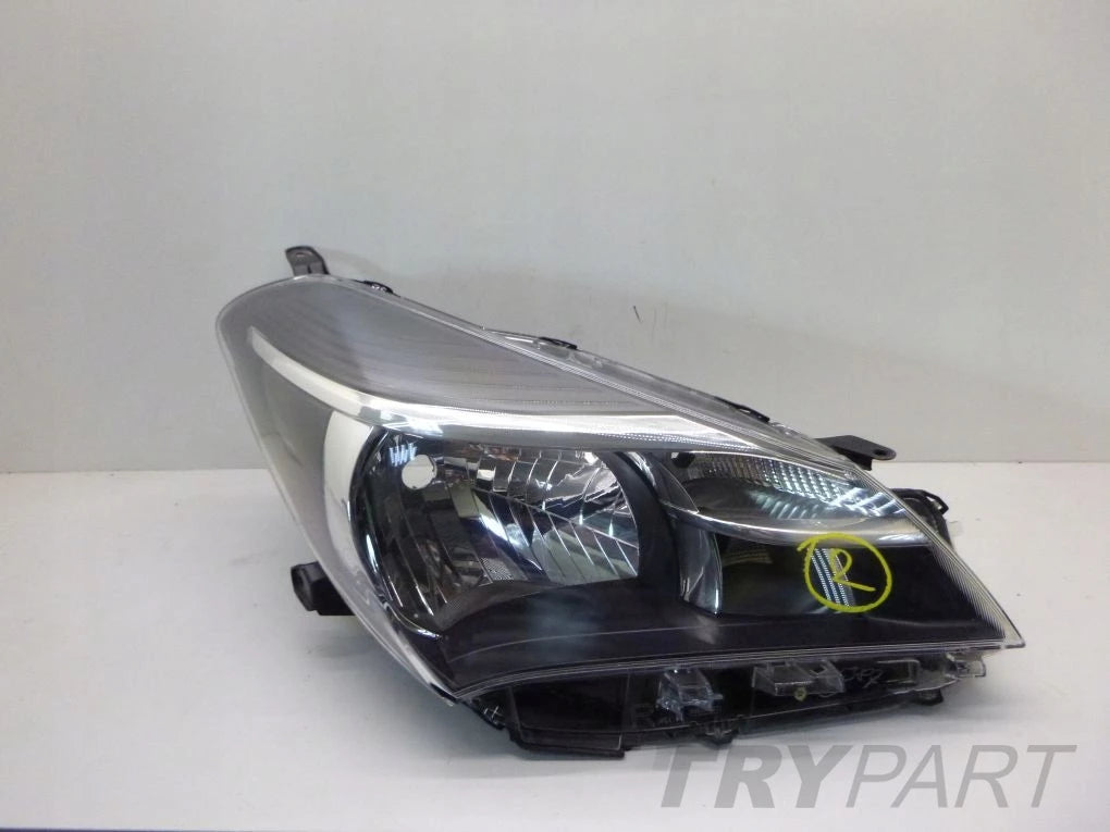 TOYOTA YARIS III LIFT 13- Right Headlight