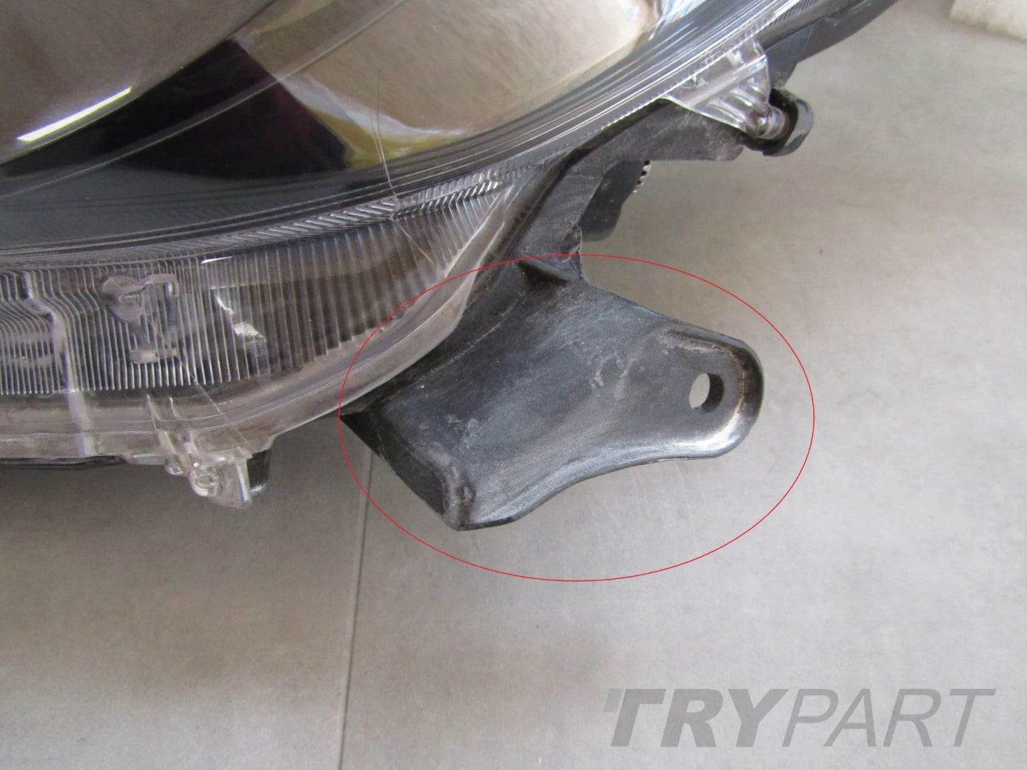 Front Headlight Toyota Yaris 4 IV MAZDA 2 STANDARD LENS 20- LH