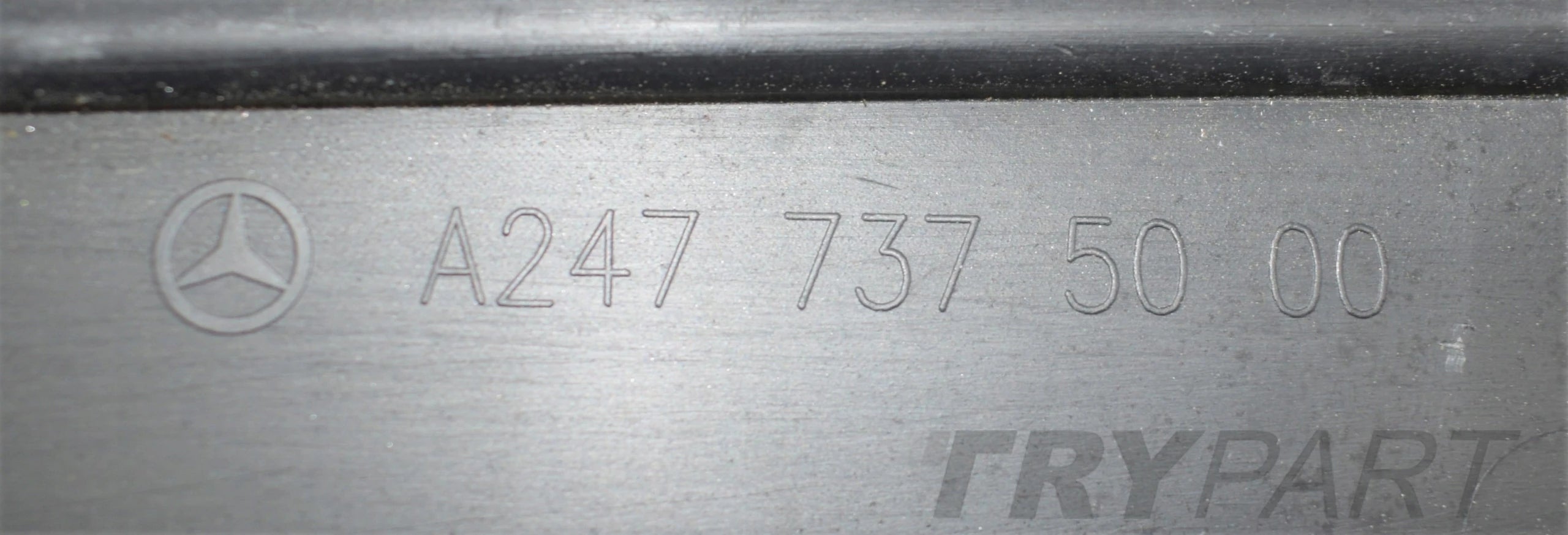 MERCEDES GLA II W247 RIGHT REAR DOOR TRIM ORG