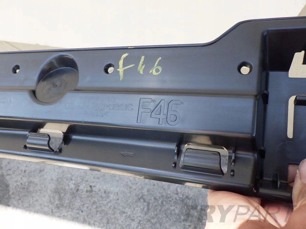 BMW 2 F46 GRAN TOURER REAR BUMPER SLIDE REINFORCEMENT