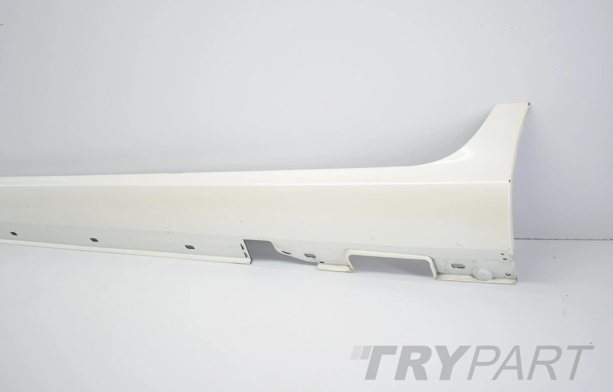 MERCEDES CLS W218 LEFT SILL STRIP ORG