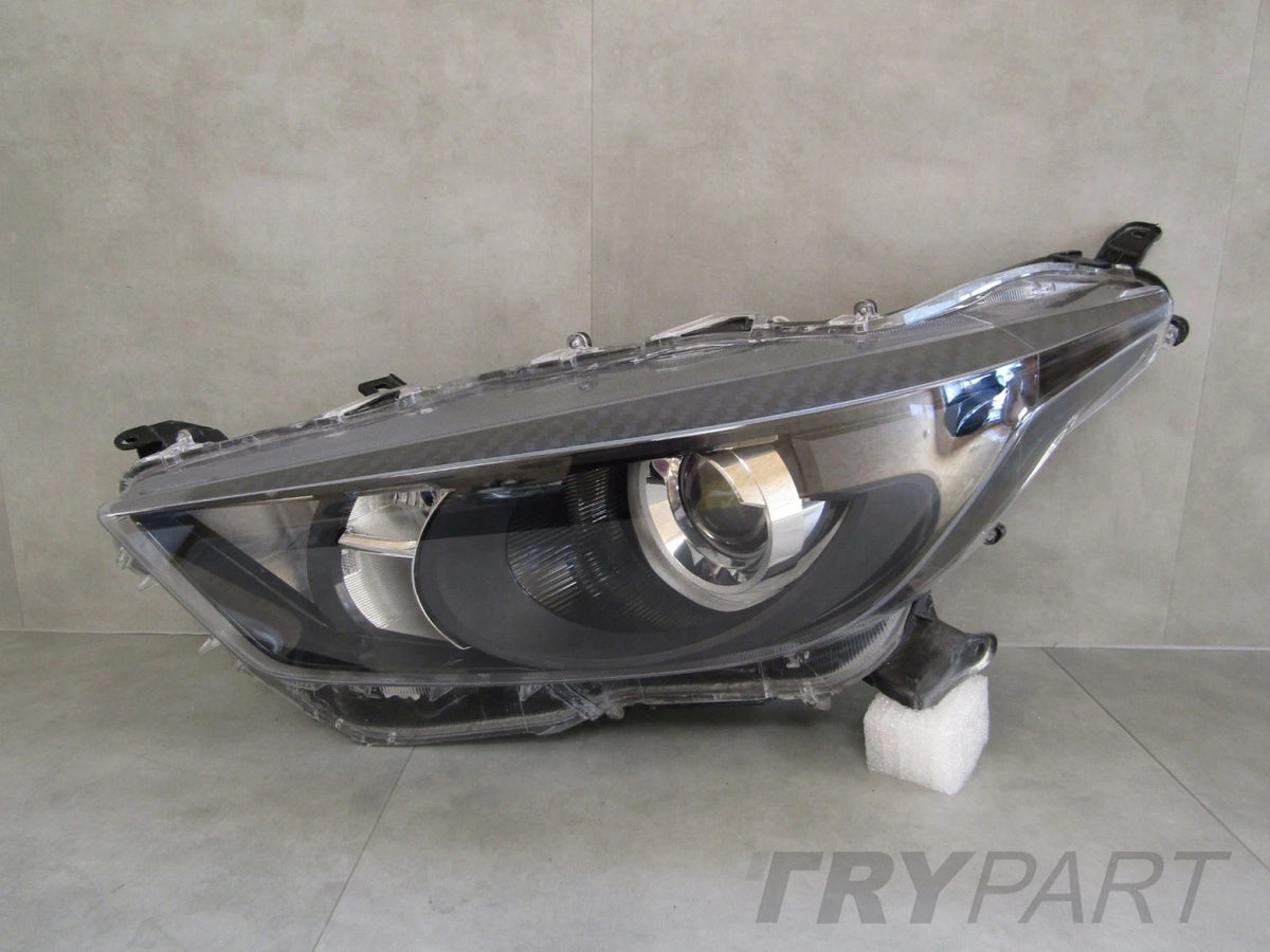 Front Headlight Toyota Yaris 4 IV MAZDA 2 STANDARD LENS 20- LH