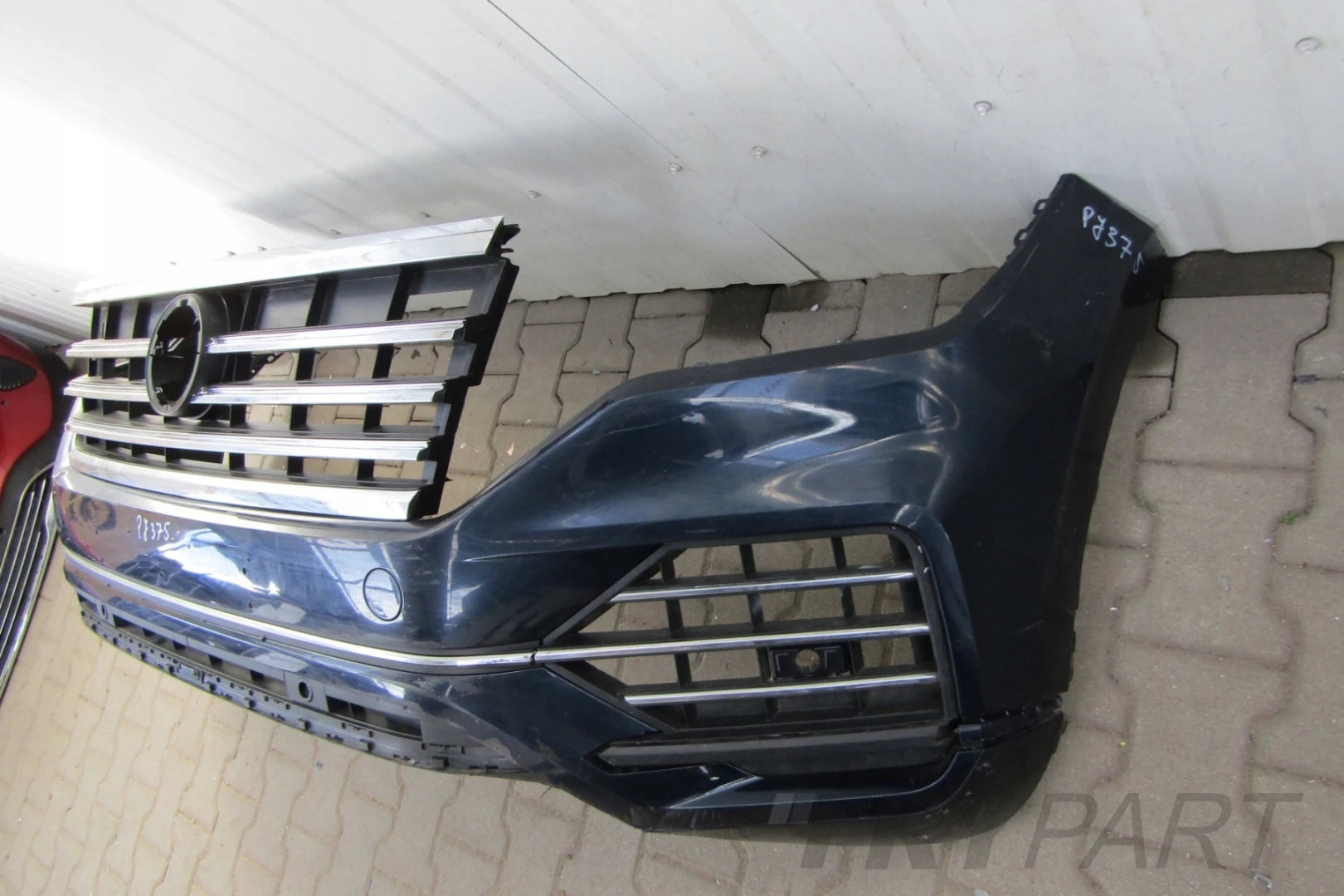 Front Bumper VW Touareg 3 III 760 18-