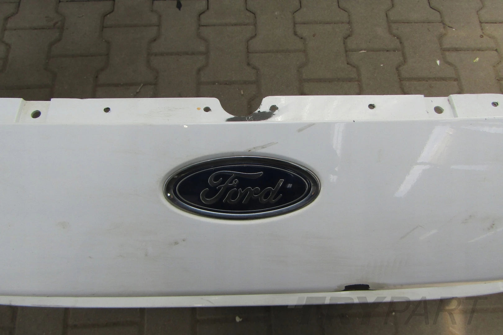 Front Bumper Ford Transit Courier Lift 18-