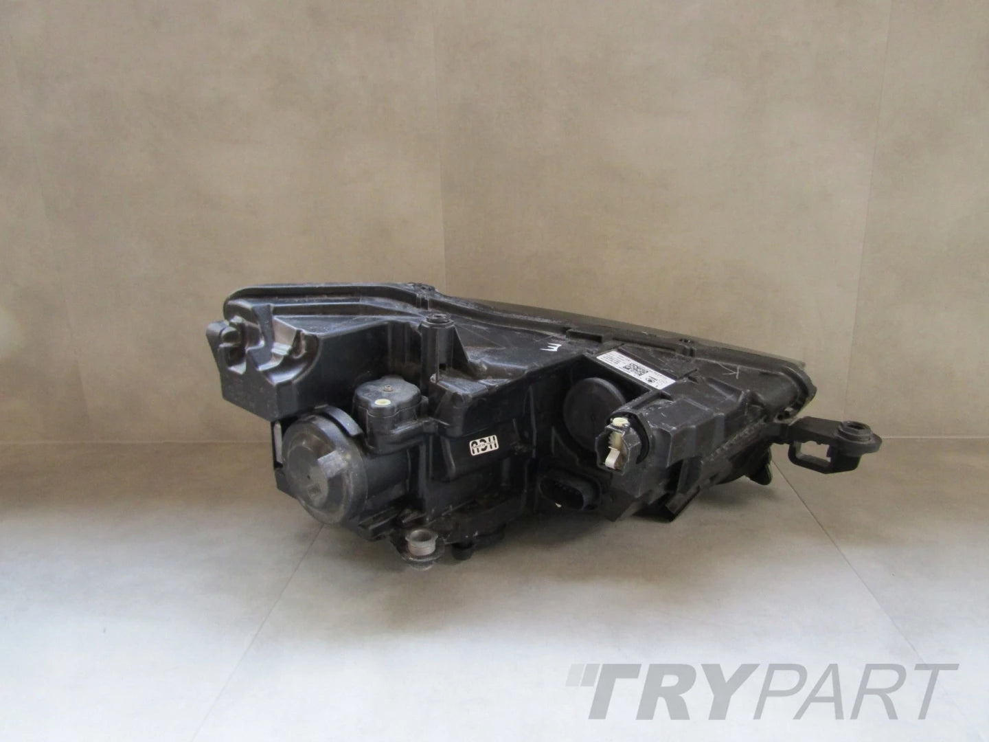 FRONT LAMP SKODA SCALA LED 19-23 LH 657941015