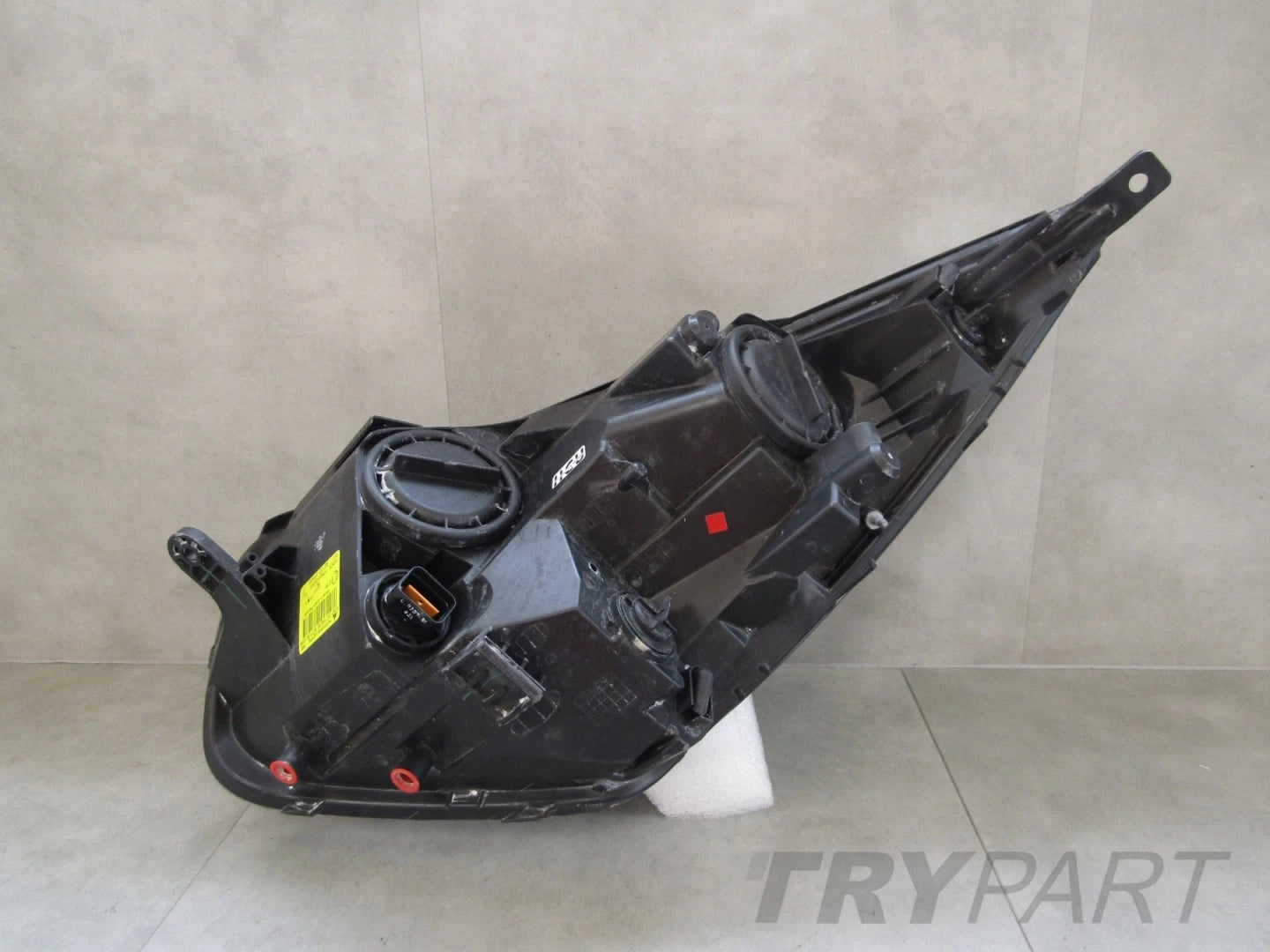 Headlight Kia Venga REGULAR 09-19 RH RIGHT 92102 1P000