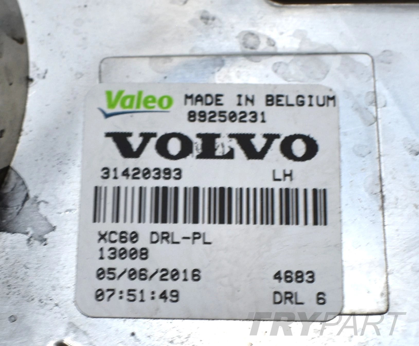 VOLVO XC60 LEFT HEADLIGHT HALOGEN LED DRL EU 31420393