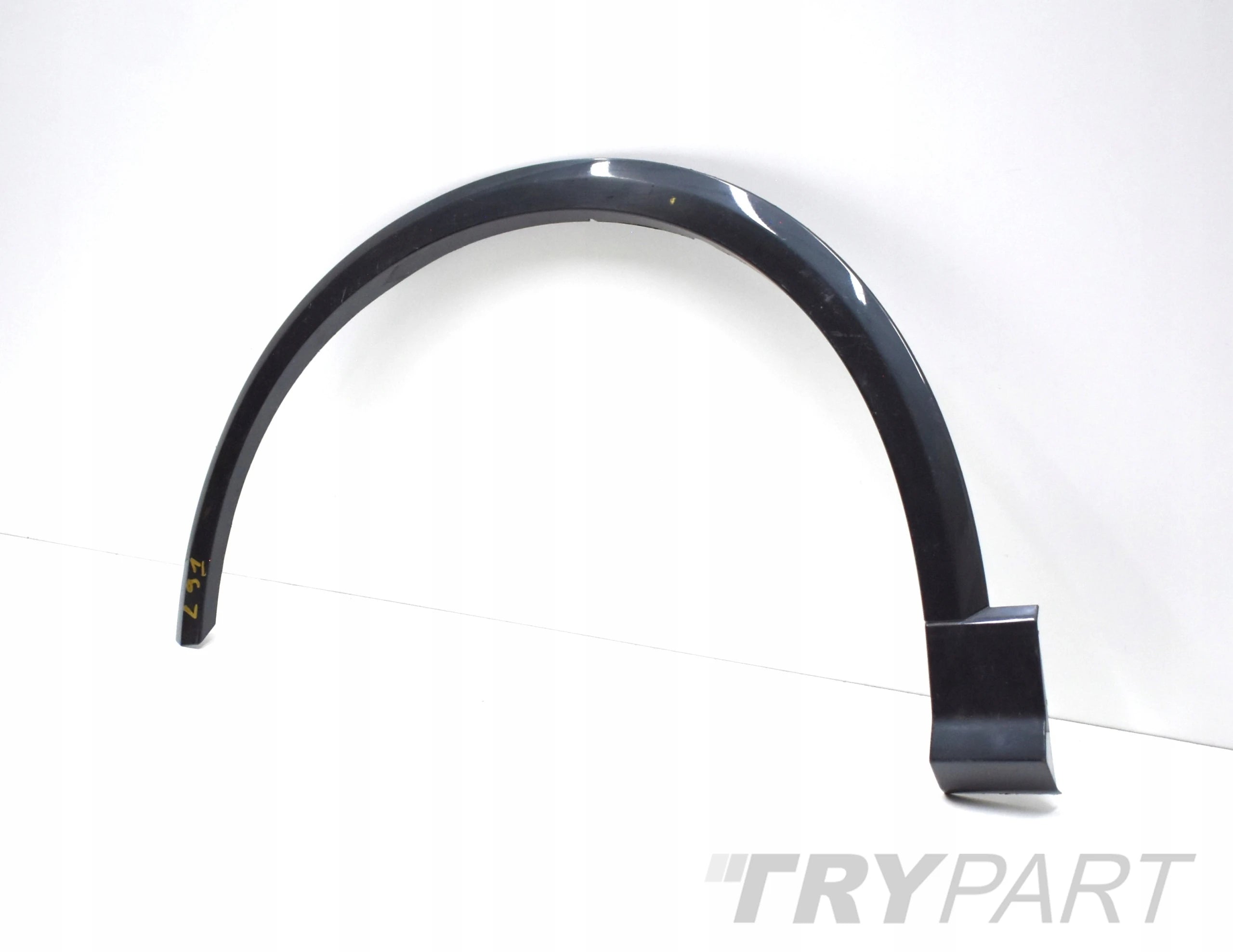 AUDI Q2 81A LEFT FRONT FENDER MOLDING ORG