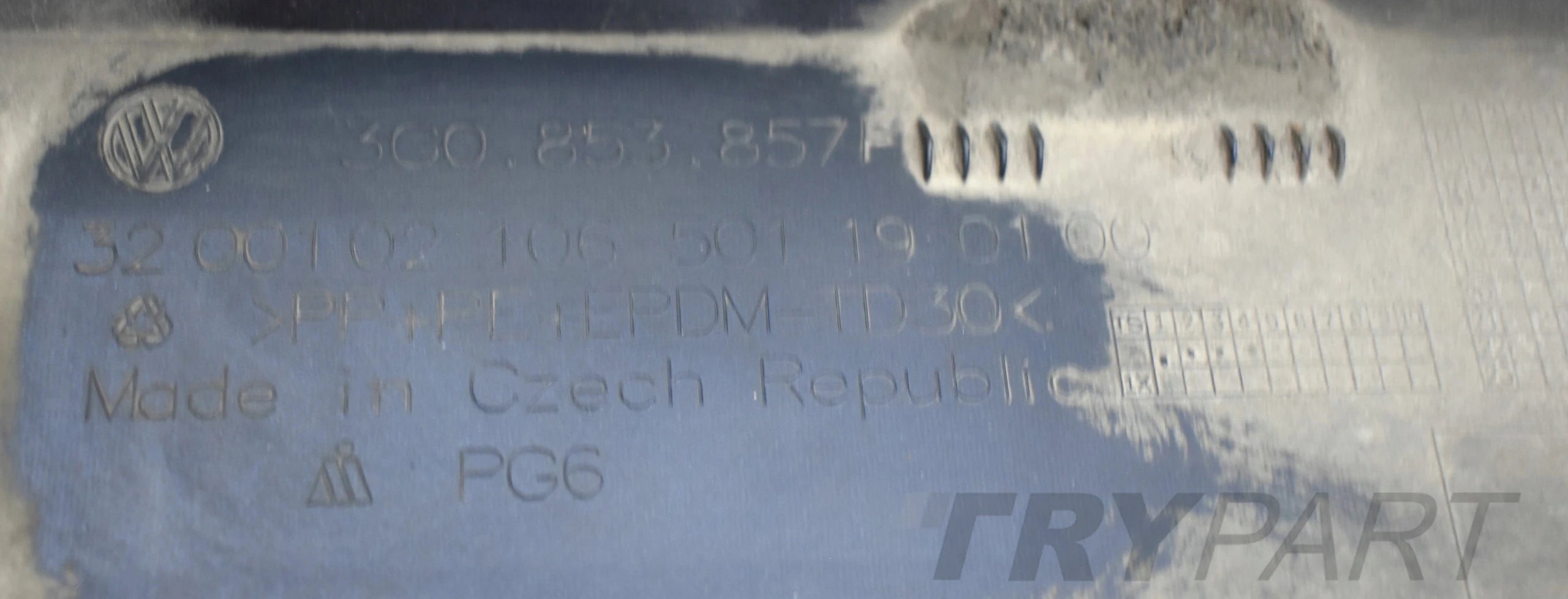 VW PASSAT B8 3G0 LEFT SILL STRIP ORG