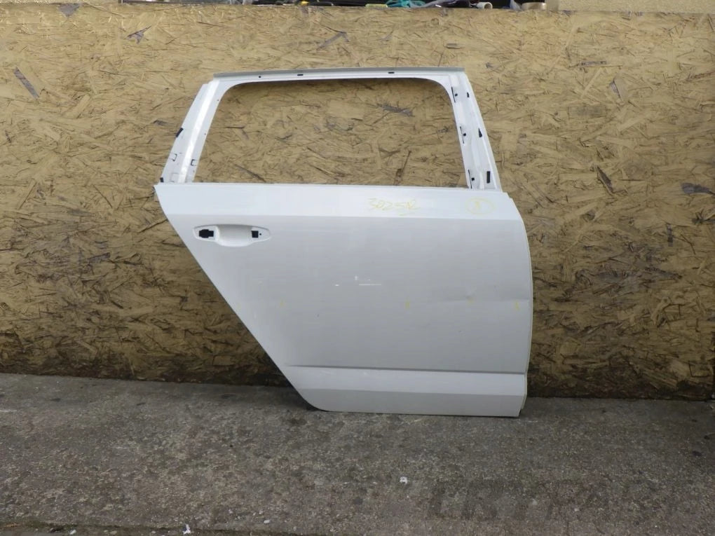 SKODA OCTAVIA III 3 5E KOMBI 2013- Right Rear Door