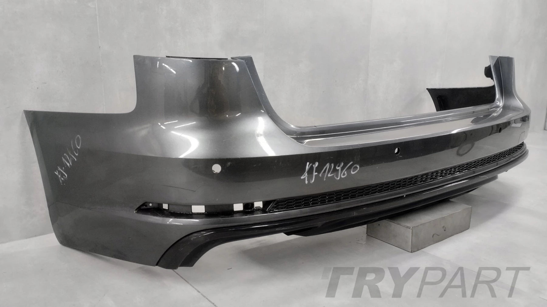 AUDI A4 B9 8W9 S-LINE KOMBI Rear Bumper 15-