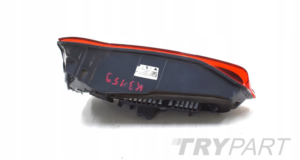 BMW 6 G32 RIGHT TAIL LIGHT IN TAILGATE ORG EU