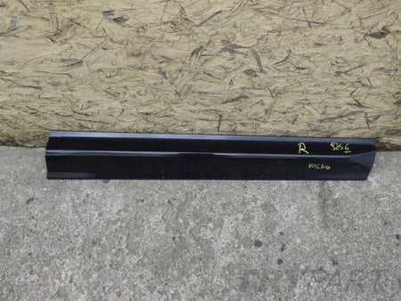 VOLVO XC60 II 17- Right Front Door Molding