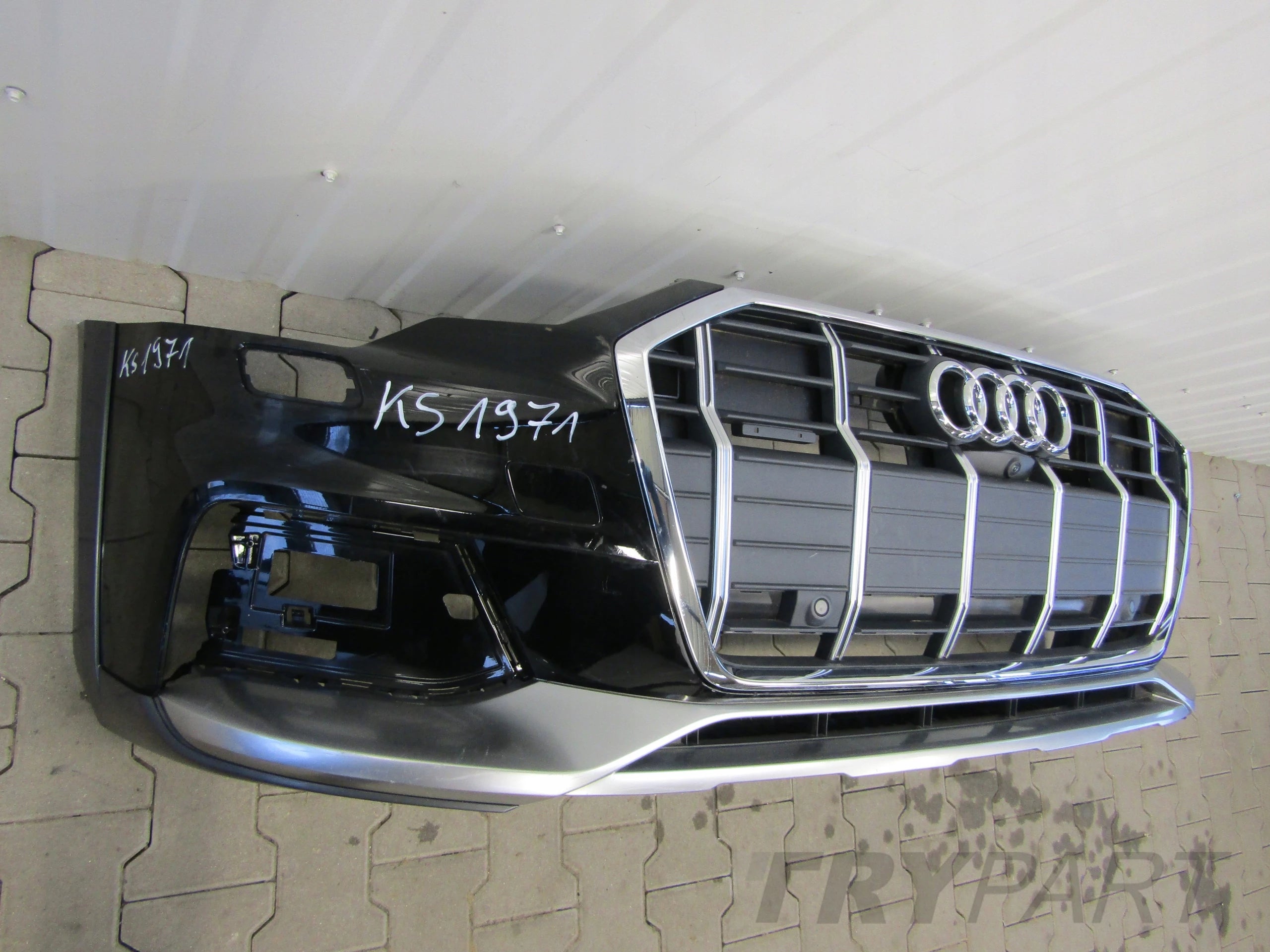 Front Bumper Audi A6 C8 4K0 Allroad 18- (Camera)