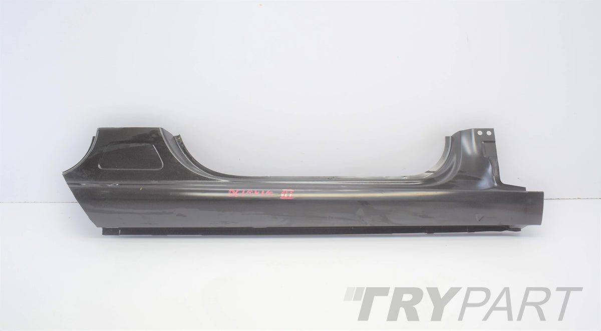 SKODA OCTAVIA III 5E RIGHT SILL COVER ORG NEW