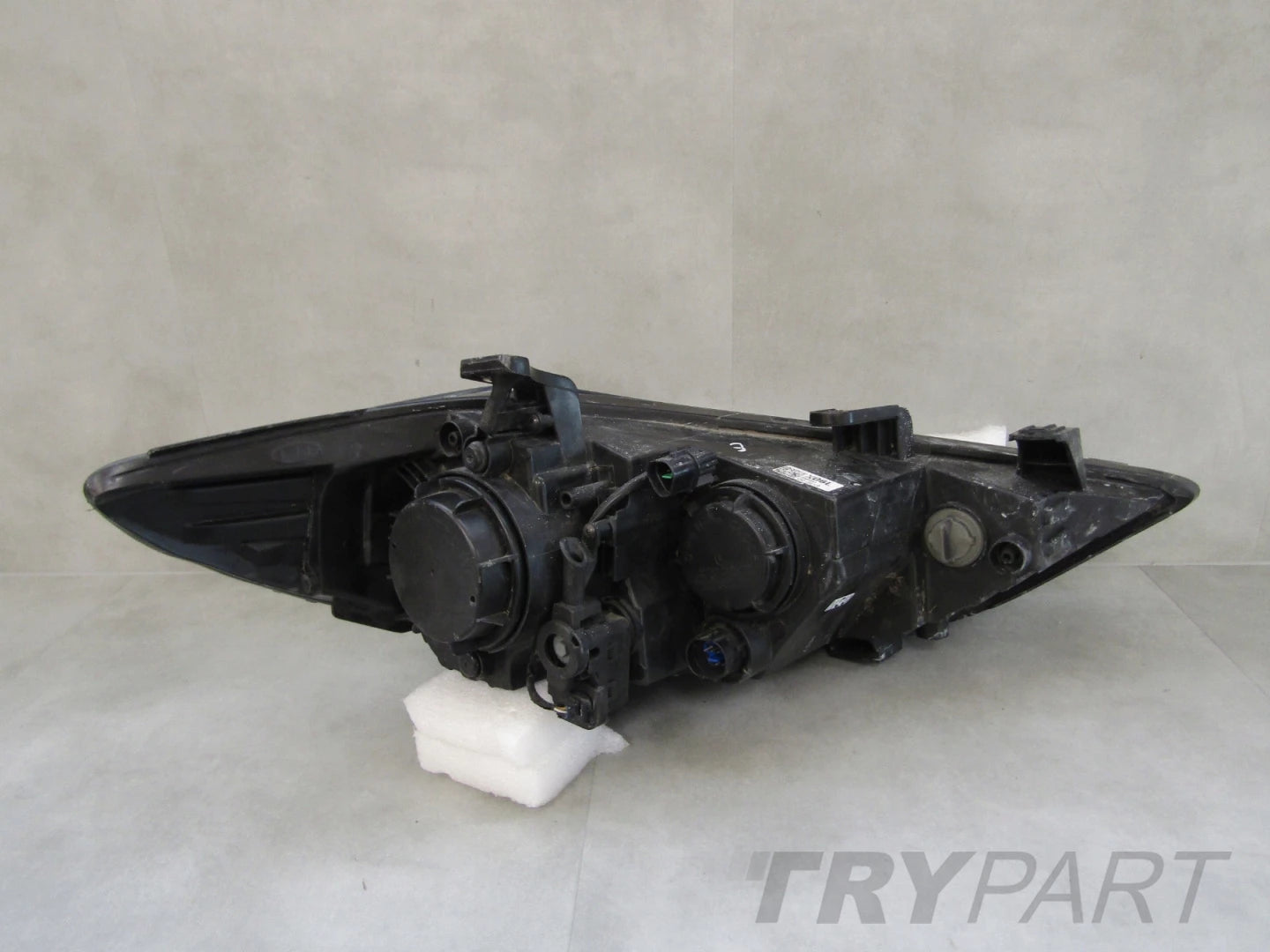 HEADLIGHT HYUNDAI ELANTRA VI 6 STANDARD LENS 15-18 LH