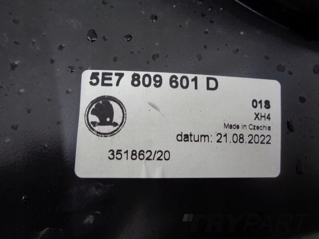 SKODA OCTAVIA 4 IV 5E7 20- Left Sill
