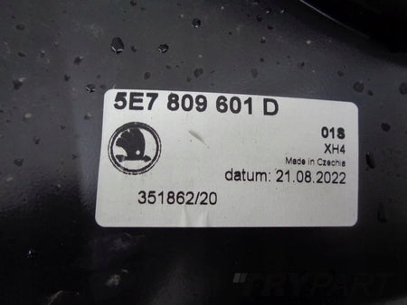 SKODA OCTAVIA 4 IV 5E7 20- Left Sill