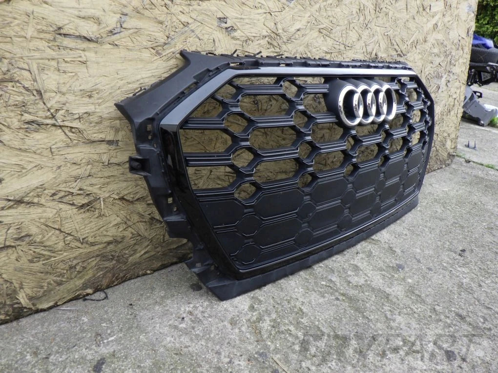 AUDI Q5 SQ5 2 II 80A LIFT 2021- Grille Latch