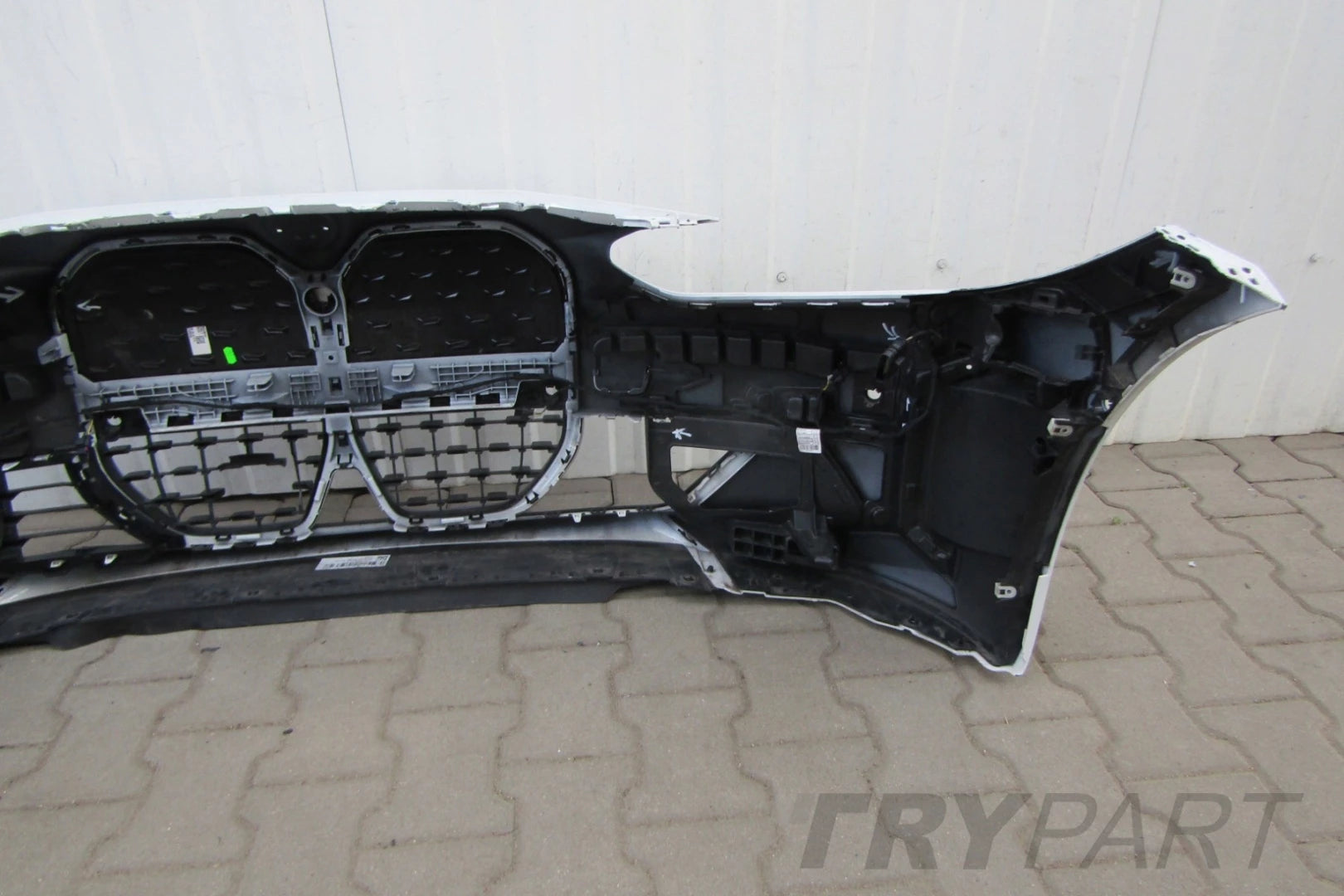 Front Bumper BMW i4 G26 eDrive E 21- 6 PDC