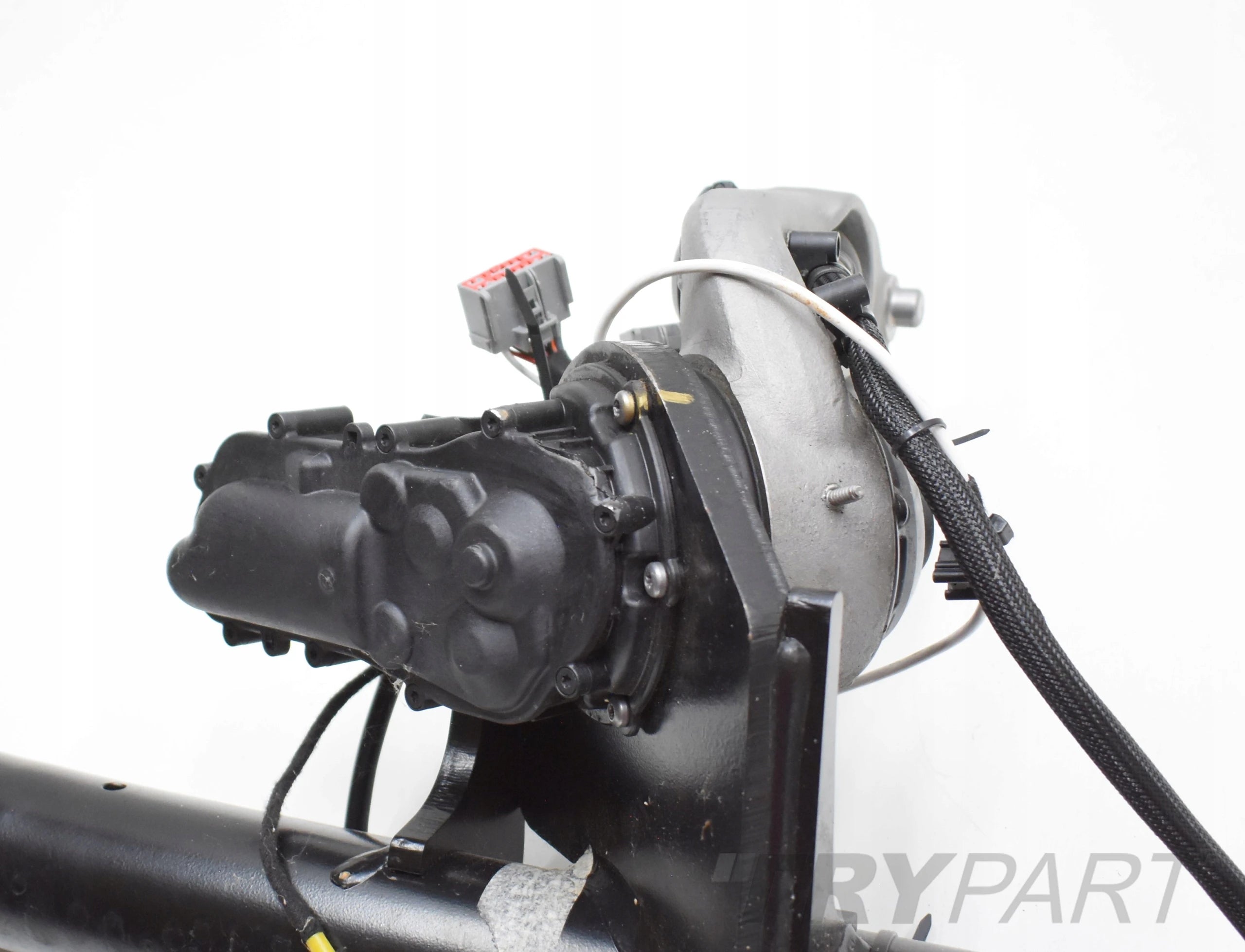 VOLVO XC60 II ELECTRIC TOW HITCH ORG 32296410