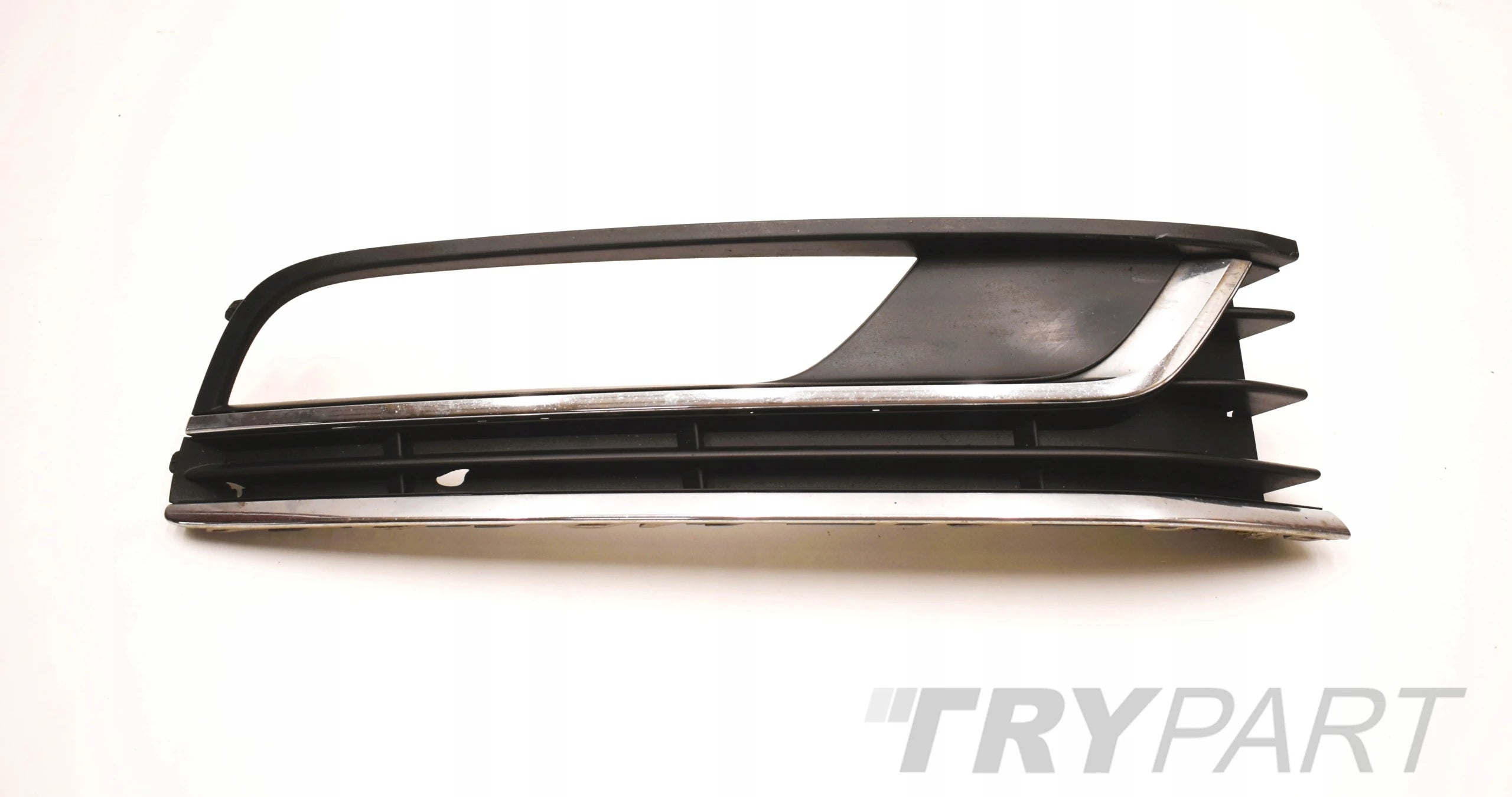 VW PASSAT B7 3AA RIGHT FRONT BUMPER GRILLE ORG