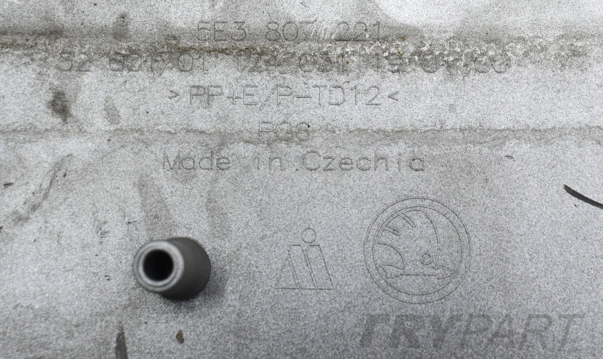 SKODA OCTAVIA IV 5E3 FRONT BUMPER ORG