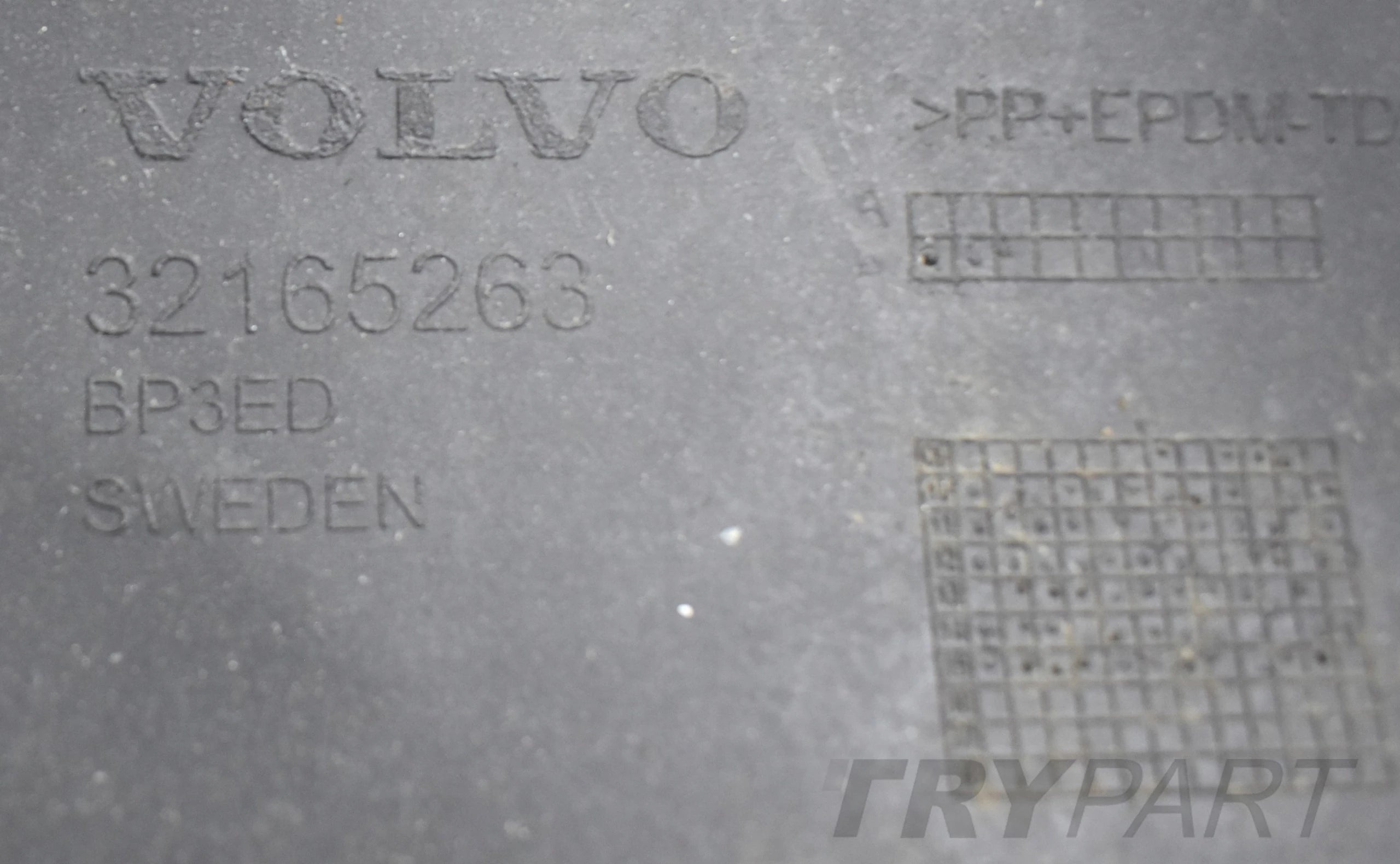 VOLVO V60 I LIFT R DESIGN REAR BUMPER ORG + BOTTOM