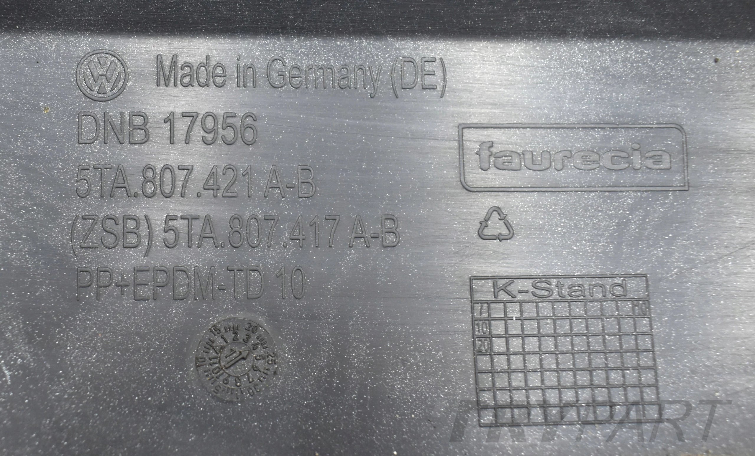 VW TOURAN III 5TA REAR BUMPER ORIGINAL + BOTTOM