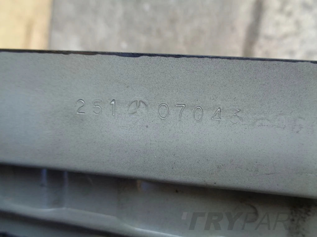 MERCEDES R 251 W251 LIFT front right fender