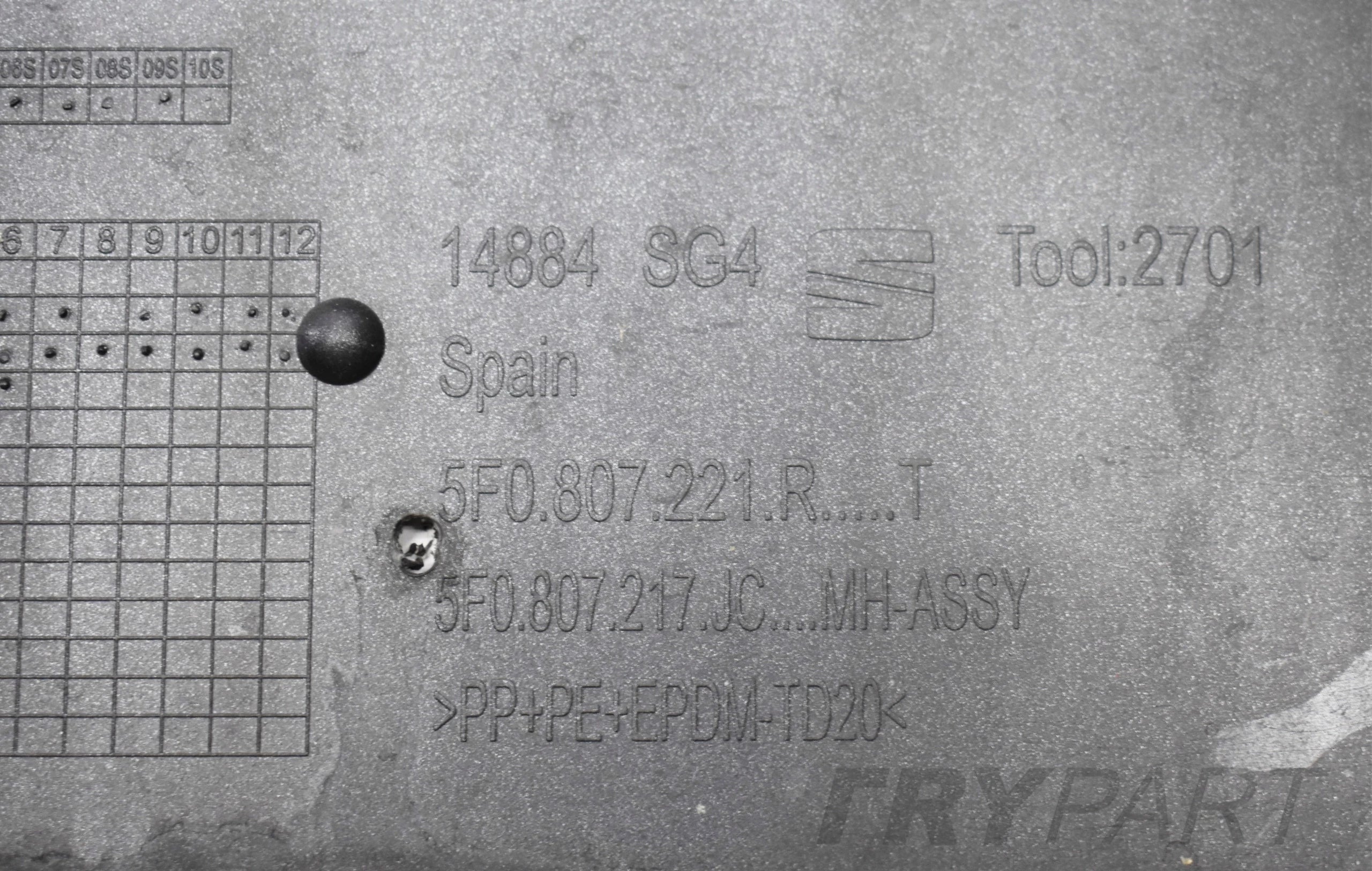 SEAT LEON III LIFT 5F FRONT BUMPER SUPER CONDITION ORG